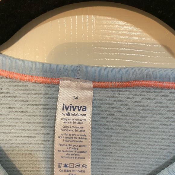 Ivivva by lululemon Fly Tech Short Sleeve *UV Colour Reactive - Picture 3 of 5